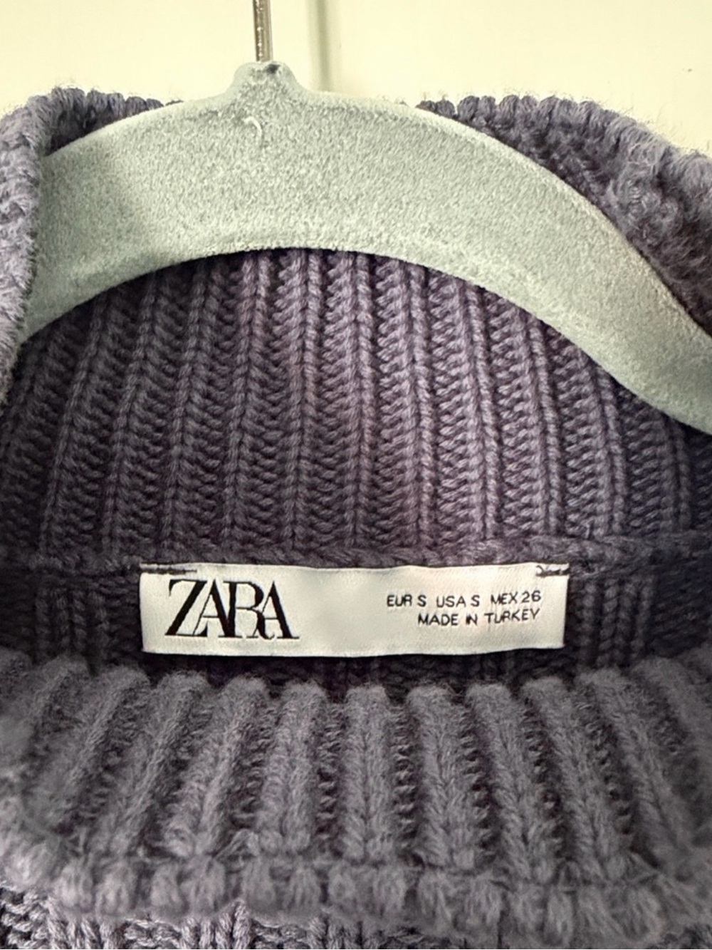 Zara Ribbed Sweater - Picture 3 of 3